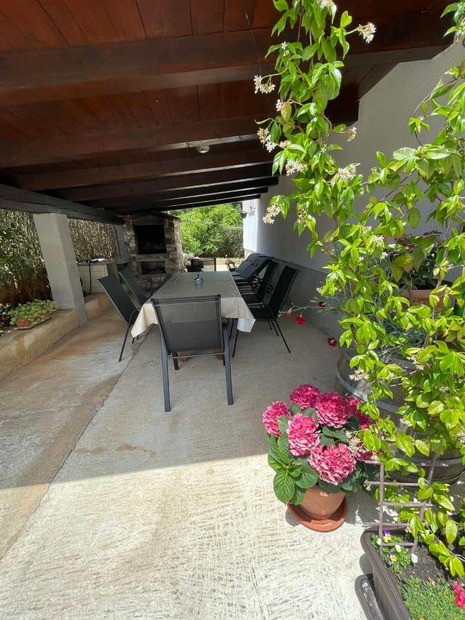 Apartman Varea Liznjan Exterior photo